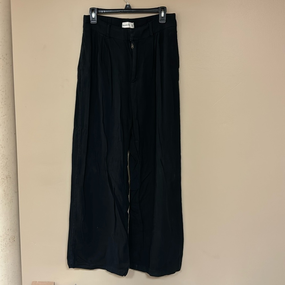 Abercrombie and Fitch wide leg trouser, black, size M